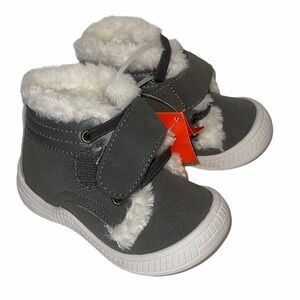 Oomphies Lined Sneakers Shoes New